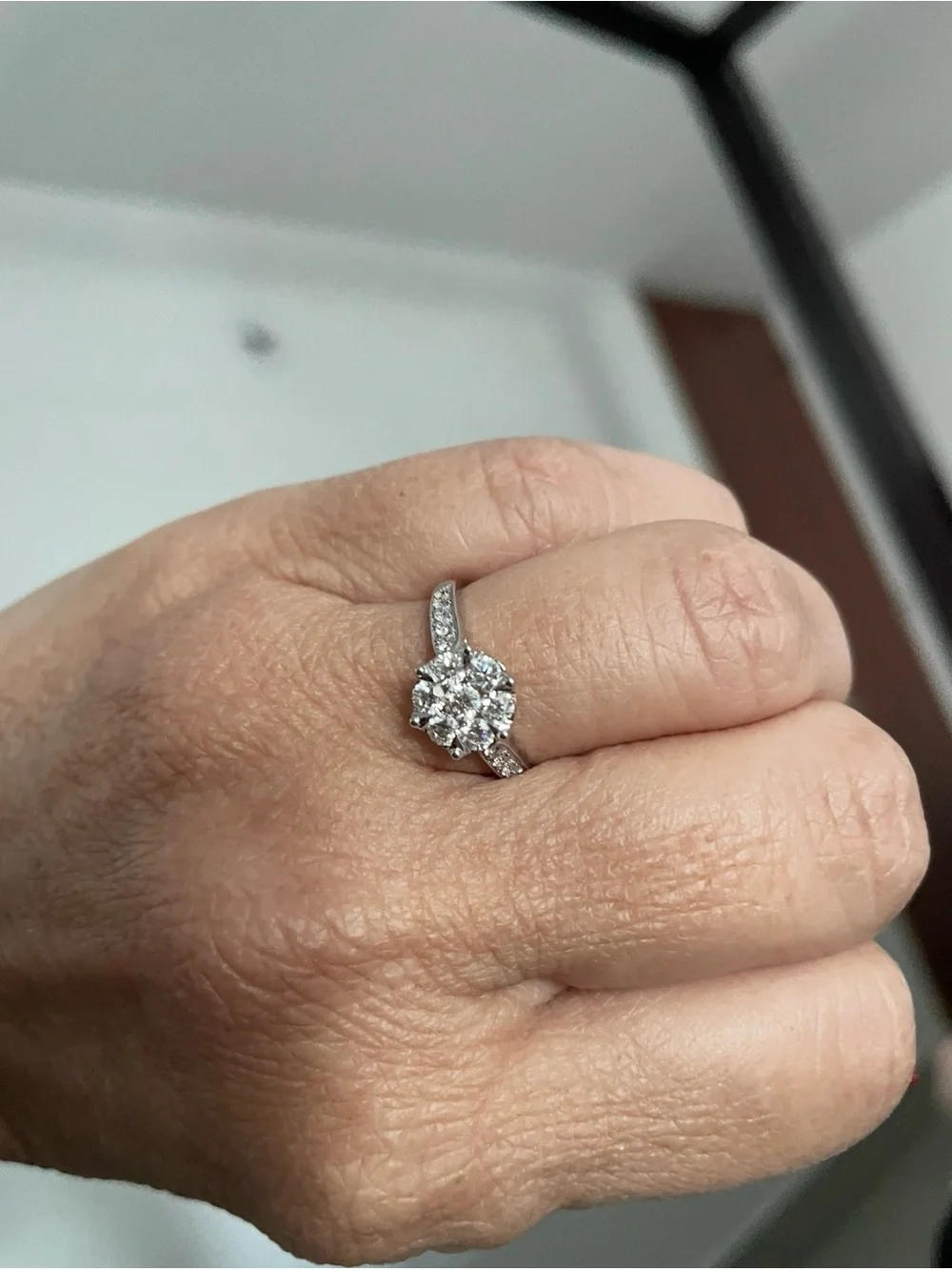 Classic White Diamond 0.75cts VS-2 Cluster Ring in White Gold 14kt Size 7